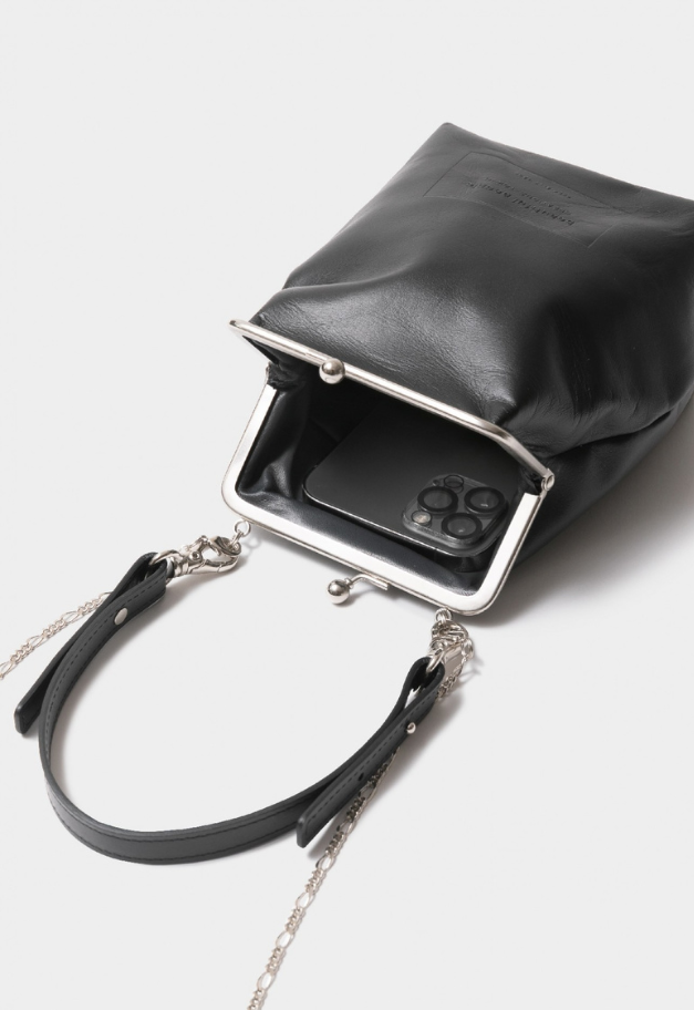 beautiful people clasp shoulder hand pouch【RESTOCK】