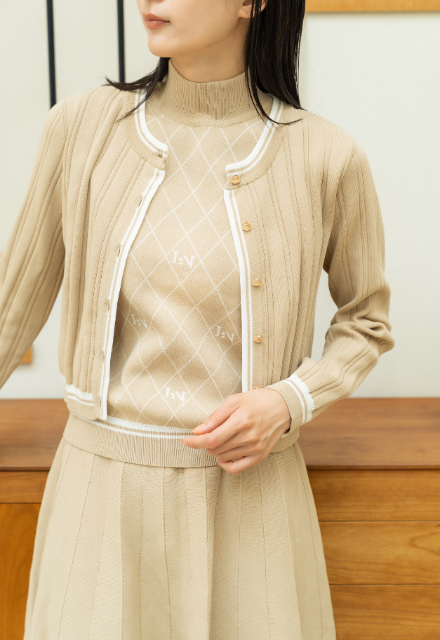 LE.NAN Logo Mock-neck Sleeveless Knit
