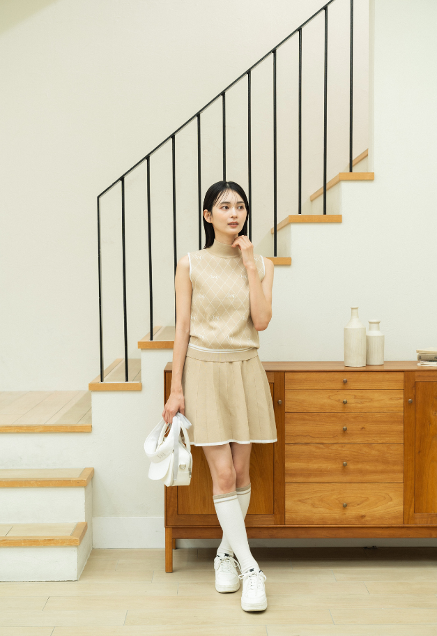LE.NAN Urban Knit Flare Skirt