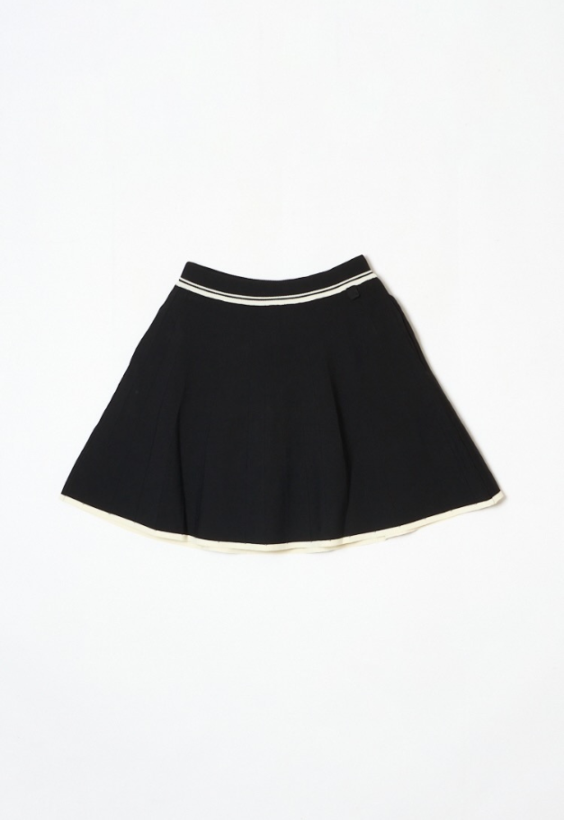 LE.NAN Urban Knit Flare Skirt