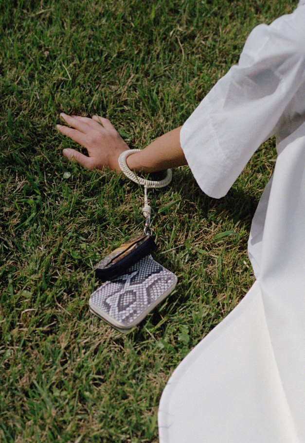 ITTI CRISTY KNOT WRIST CIRCLE CHARM / RAPTO JP