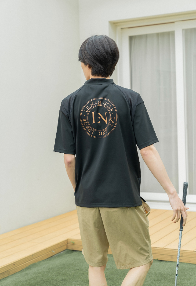 LE.NAN Logo Tape Mock-neck【UNISEX】