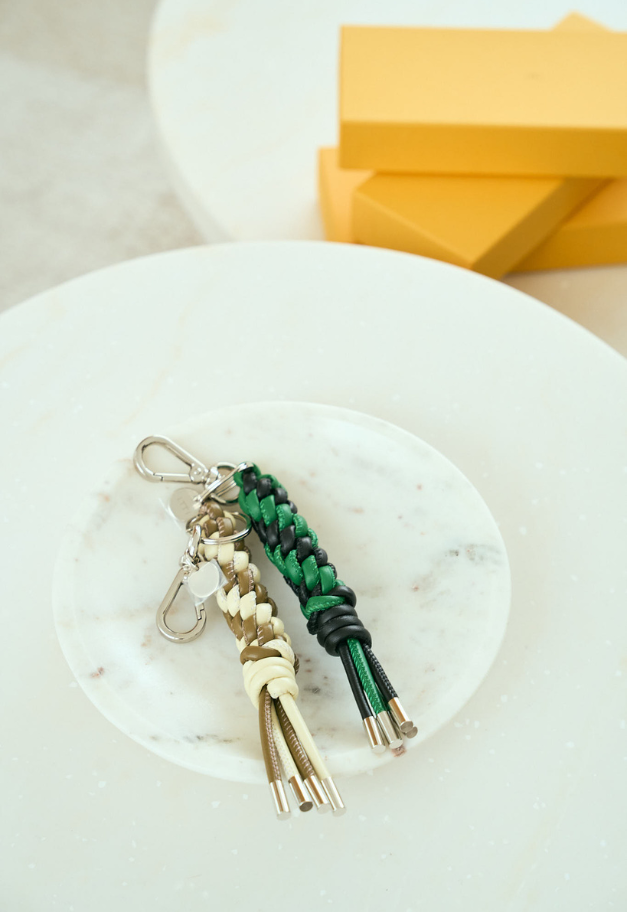 ITTI CRISTY FOLD KNOT CHARM / STCOW