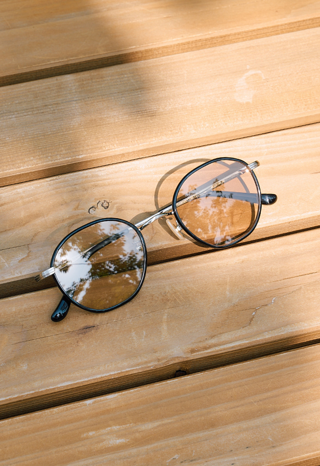 【別注 SANTÉ et NOEL限定】CASU eyewear Thomas 146 調光レンズ