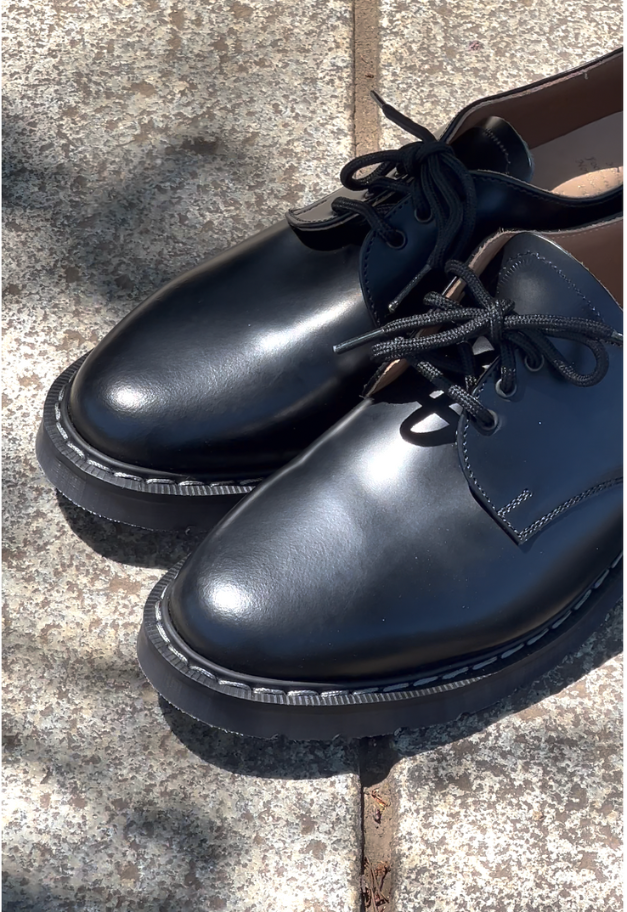 SOLOVAIR 3EYE GIBSON SHOE