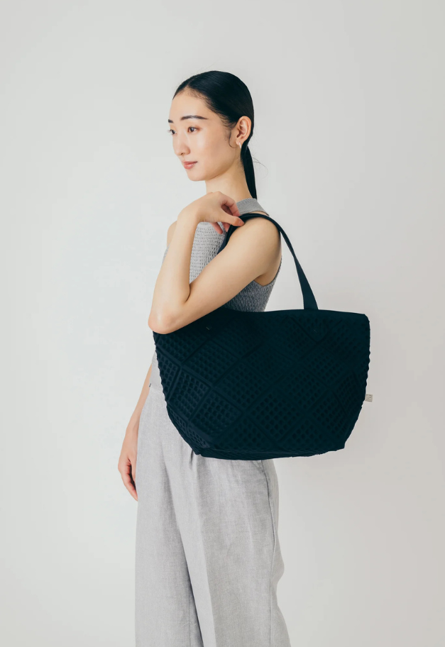 52 BY HIKARUMATSUMURA WAF-FUL TOWN TOTE