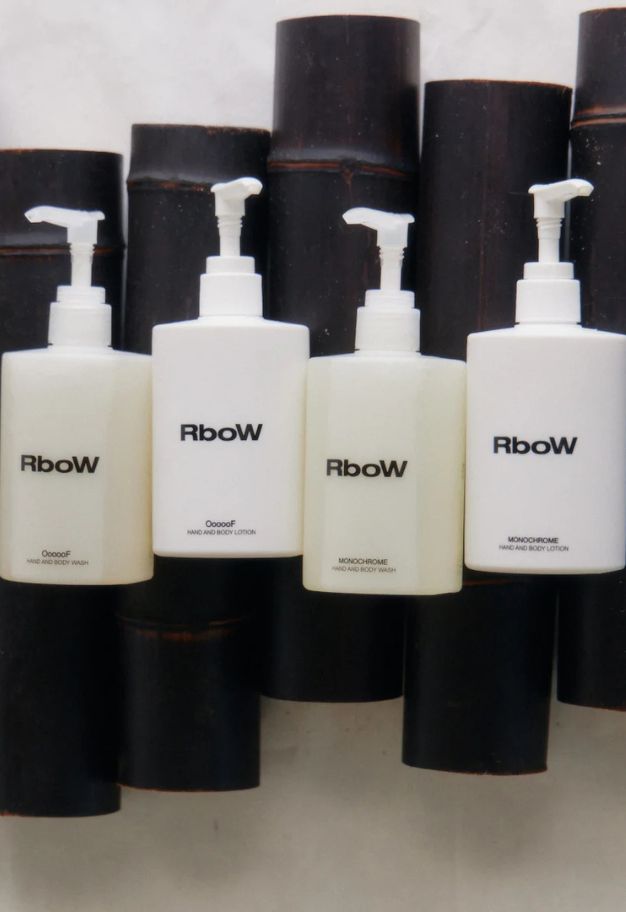 RboW ハンド&ボディウォッシュ 300ml【モノクローム/残1点】