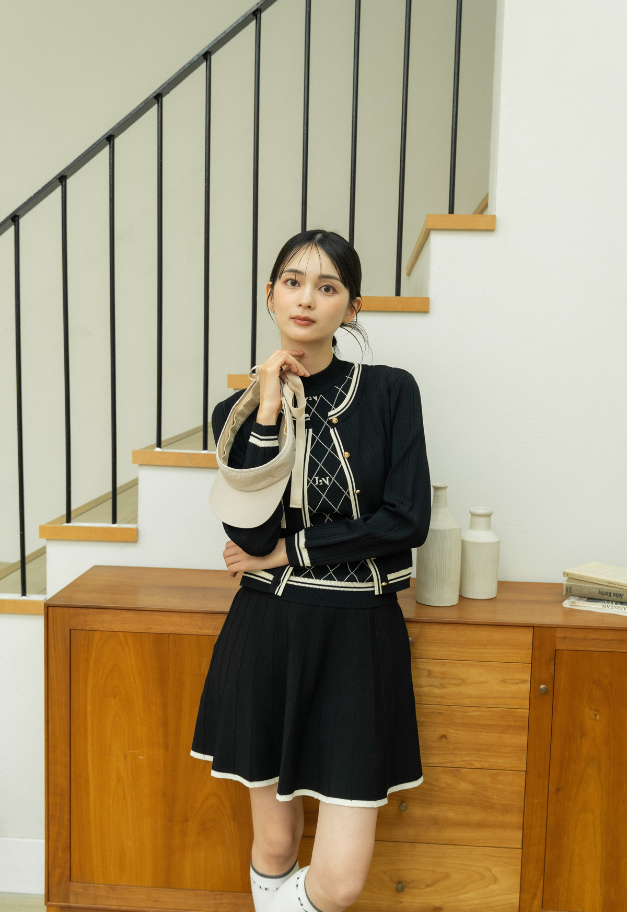 LE.NAN Urban Knit Flare Skirt