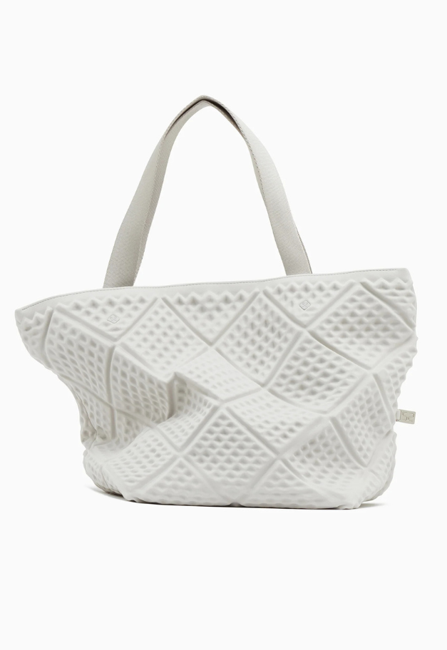 52 BY HIKARUMATSUMURA WAF-FUL TOWN TOTE