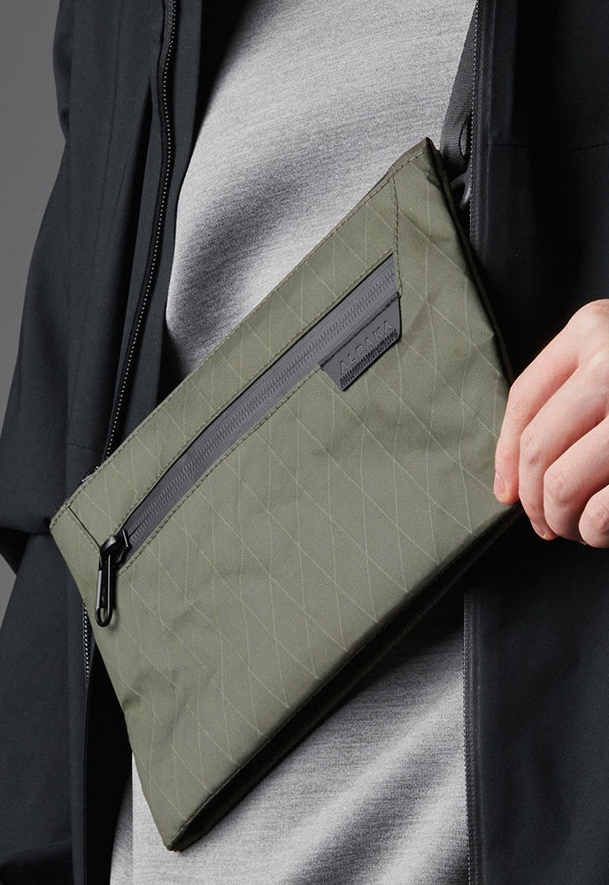 ALPAKA ZIP POUCH MAX