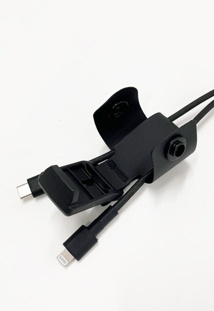 ALPAKA HUB USB LANYARD LIGHTNING
