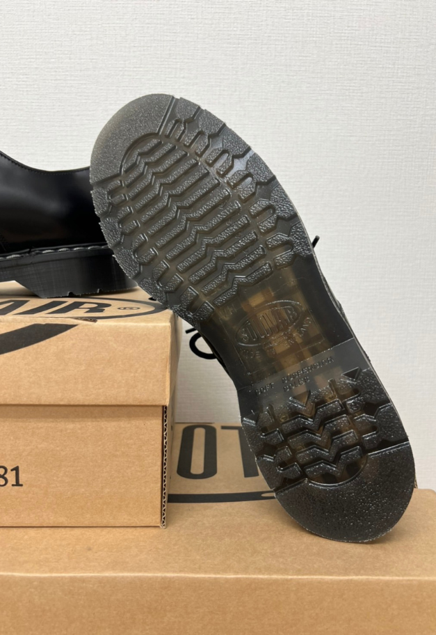 SOLOVAIR 3EYE GIBSON SHOE