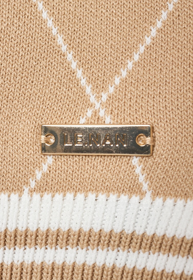LE.NAN Logo Mock-neck Sleeveless Knit