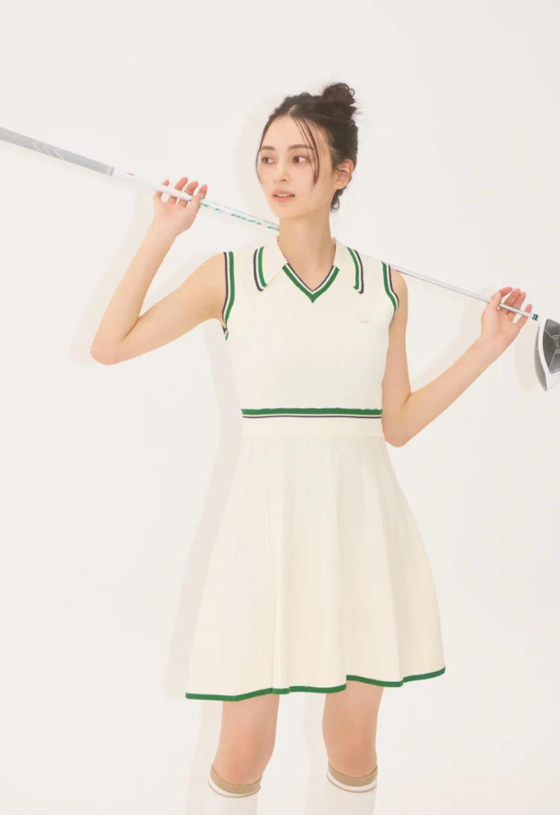 LE.NAN Line-Patterned Ribbed Knit Golf Dress【WHITE】