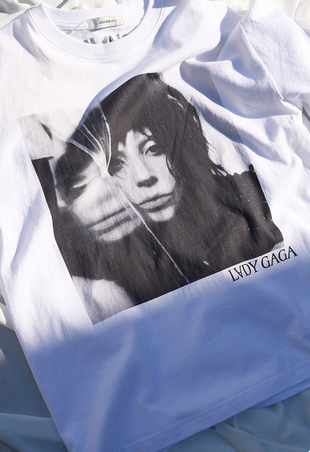 JOHNBULL LADY GAGA T – SANTÉ et NOEL