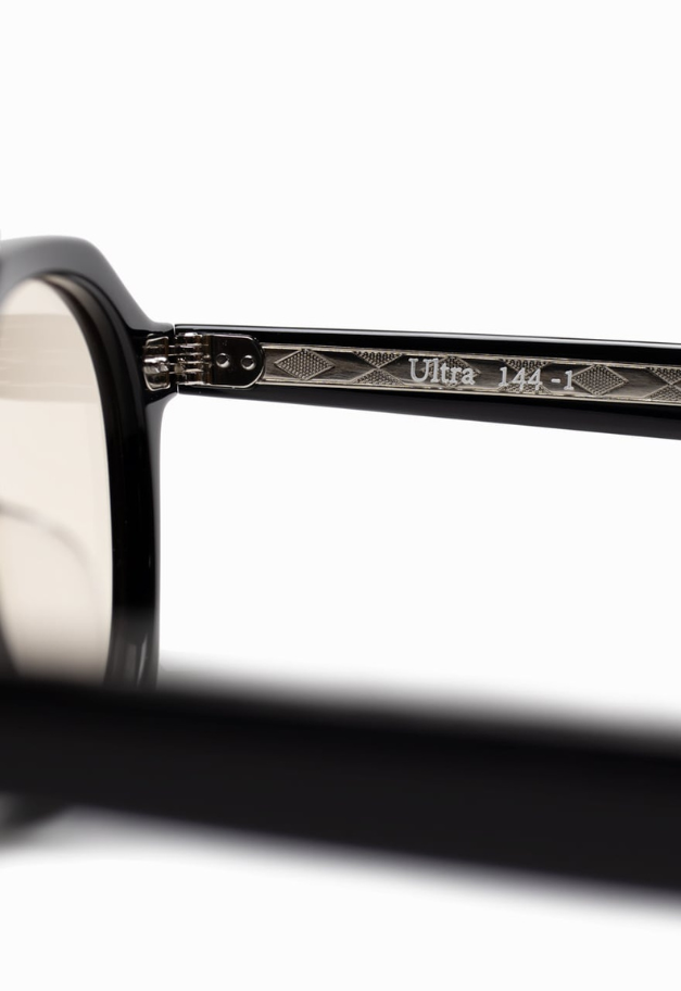 CASU eyewear Ultra 144