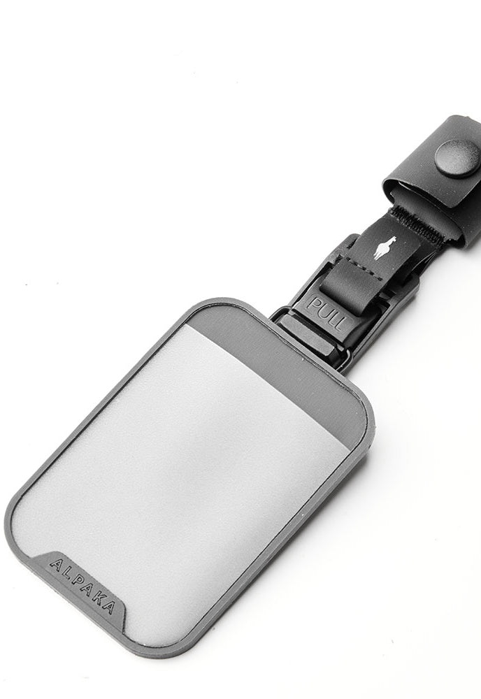 ALPAKA HUB USB LANYARD LIGHTNING