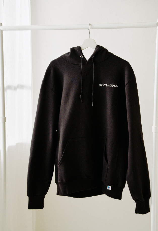 【別注 SANTÉ et NOEL限定/RESTOCK】RUSSELL ATHLETIC ロゴ刺繍スウェットフーディ