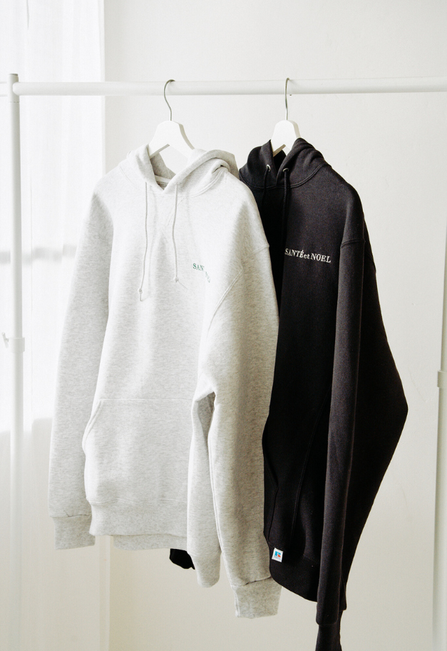 【別注 SANTÉ et NOEL限定/RESTOCK】RUSSELL ATHLETIC ロゴ刺繍スウェットフーディ