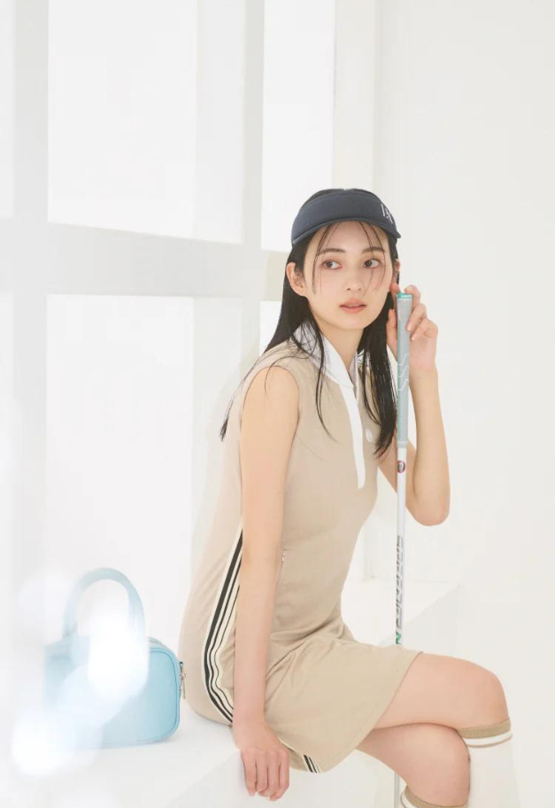LE.NAN Side Striped Sleeveless Golf Dress【BEIGE】