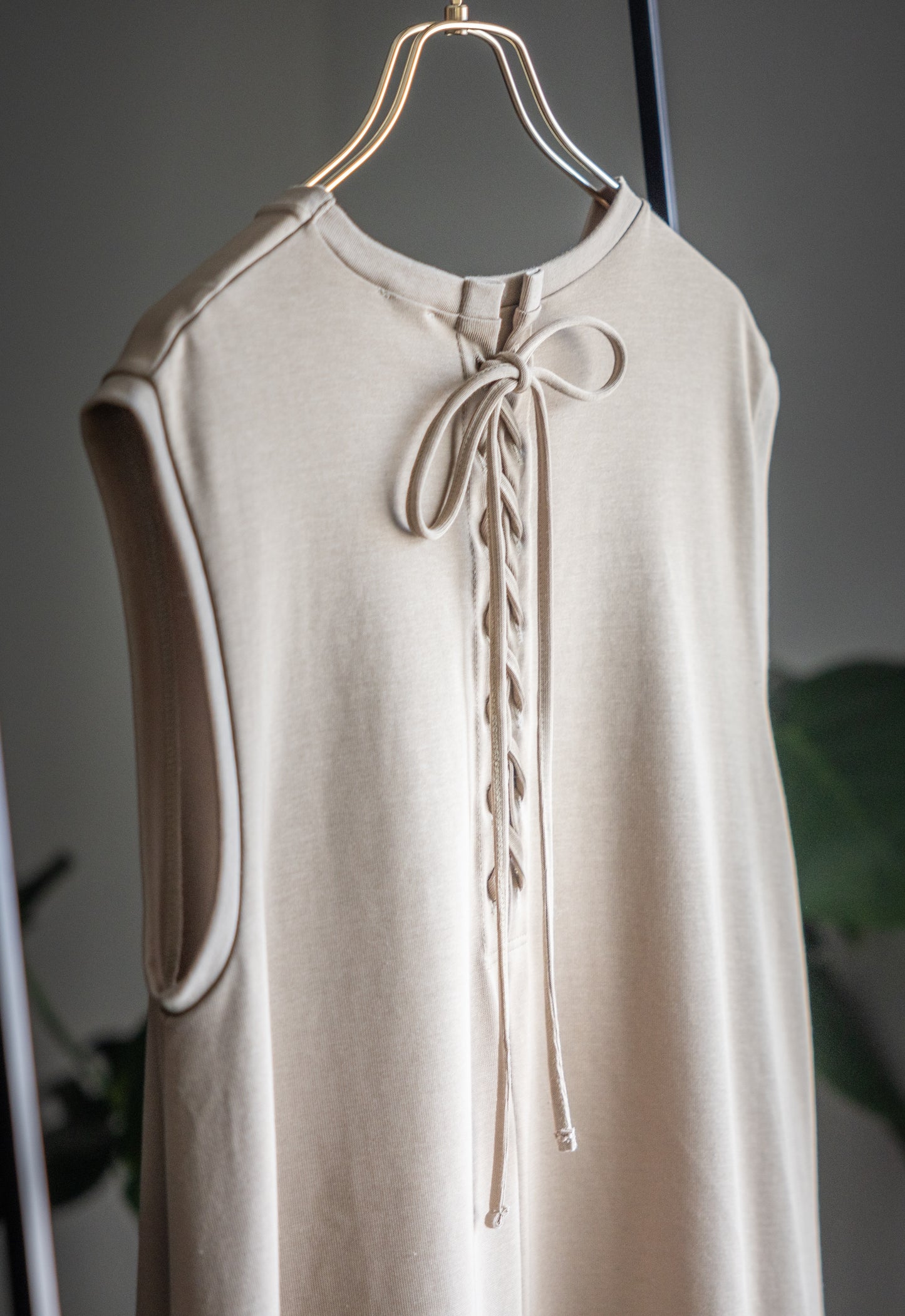 drawell バックレースアップ カットソードレス