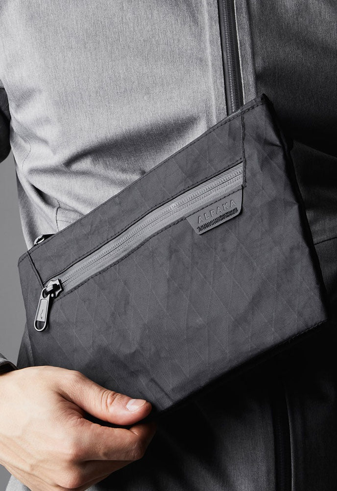 ALPAKA ZIP POUCH MAX