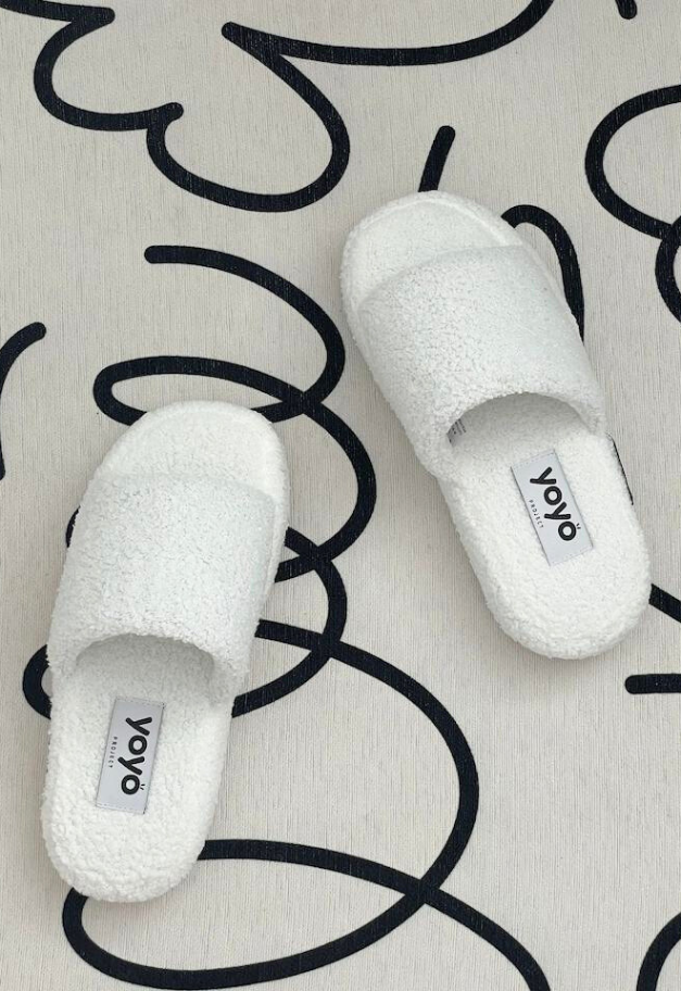 yoyo ROOM SHOES FLUFFY