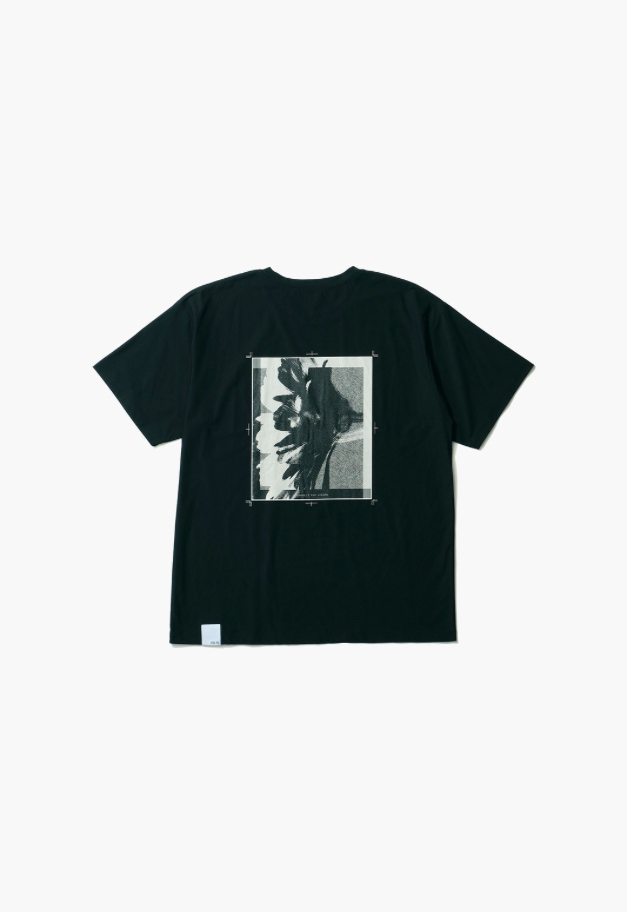 &MOSS 【クーポン割引】DRY TOUCH BACKPRINT T-SHIRTS