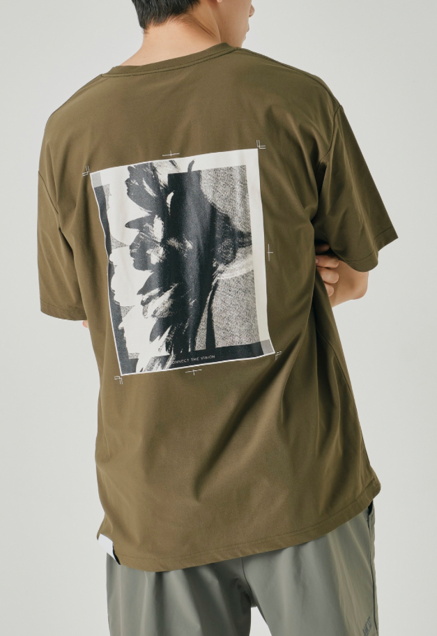 &MOSS 【クーポン割引】DRY TOUCH BACKPRINT T-SHIRTS