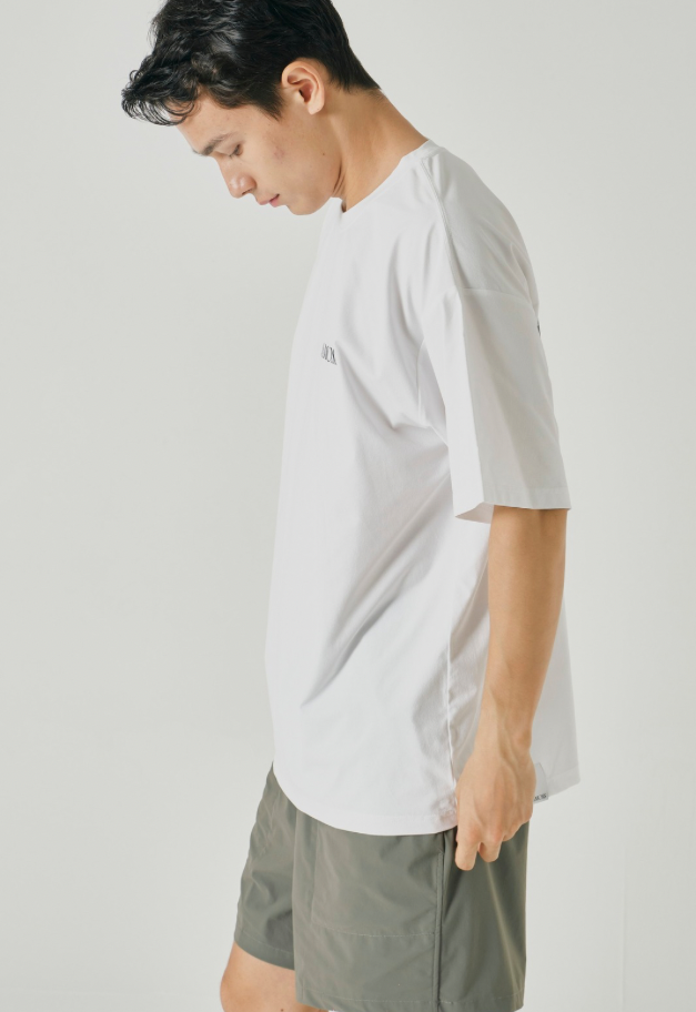 &MOSS 【クーポン割引】DRY TOUCH BACKPRINT T-SHIRTS