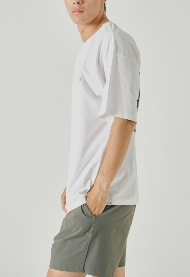 &MOSS 【クーポン割引】DRY TOUCH BACKPRINT T-SHIRTS