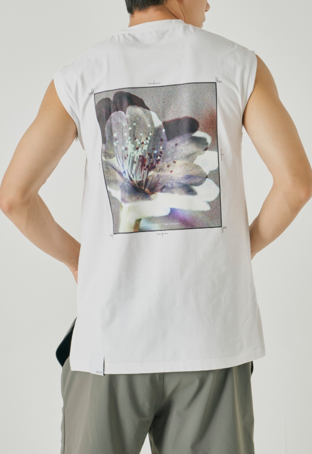 &MOSS 【クーポン割引】DRY TOUCH OVERSIZED BACKPRINT NO SLEEVE T-SHIRTS