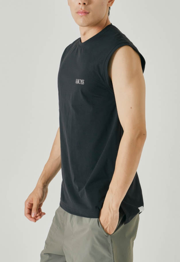 &MOSS 【クーポン割引】DRY TOUCH OVERSIZED BACKPRINT NO SLEEVE T-SHIRTS