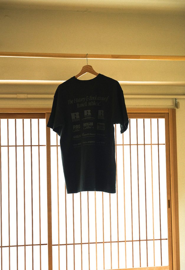 RUSSELL ATHLETIC BOOKSTORE JERSEY S/S Graphic T【UNISEX】
