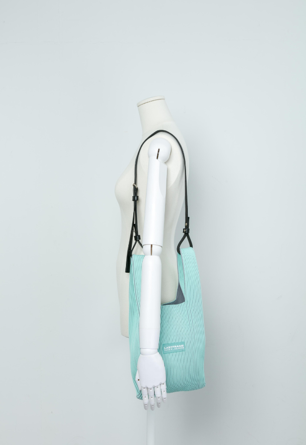 LASTFRAME KASANE MARKET BAG SMALL