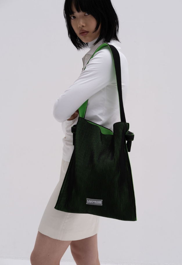 LASTFRAME KASANE REVERSIBLE MUSUBI TOTE