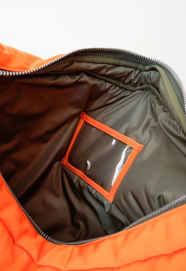 ITTI ANNIE PUFFER BIG MOON BAG/ACRYLIC CERATO BRIGHT【NEW MATERIAL/予約商品】