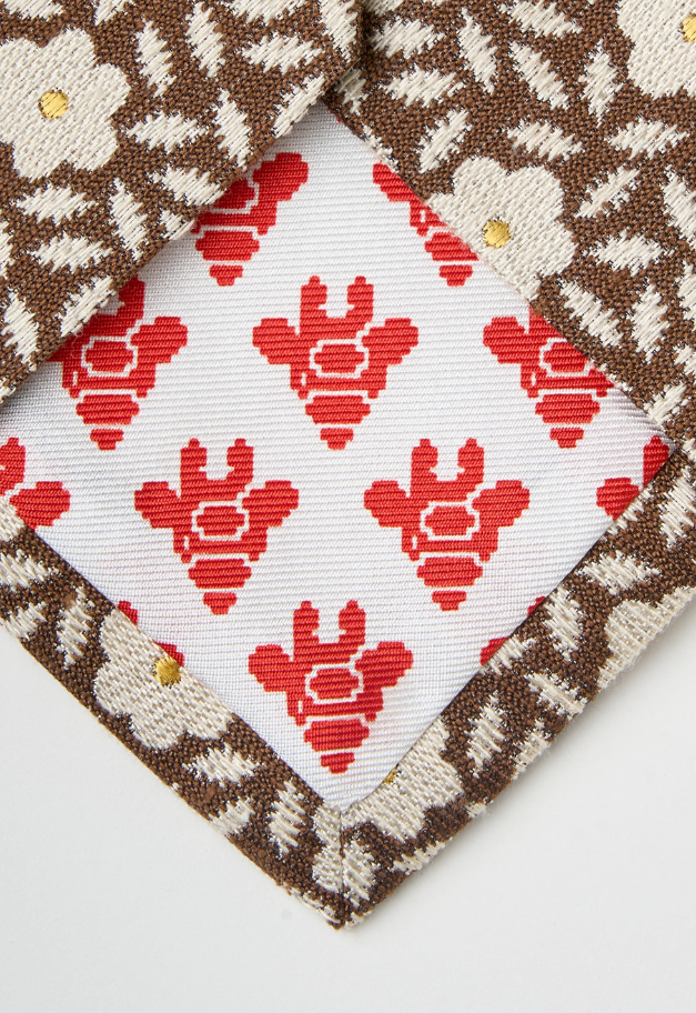 giraffe 小さな幸せを見つけて&チャーミングが、隠せない。｜リバーシブルフラワーソリッドタイ