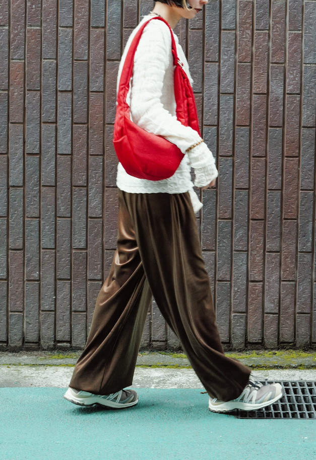 ITTI ANNIE PUFFER MINI MOON BAG/CERATO BRIGHT【予約商品】