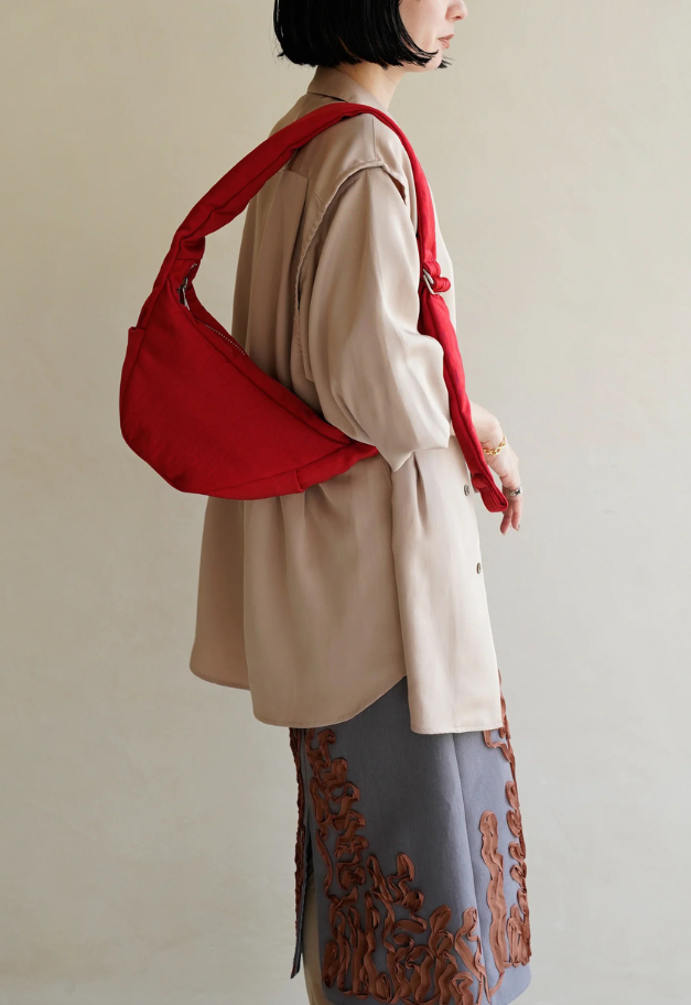 ITTI ANNIE PUFFER MINI MOON BAG/CERATO BRIGHT【予約商品】