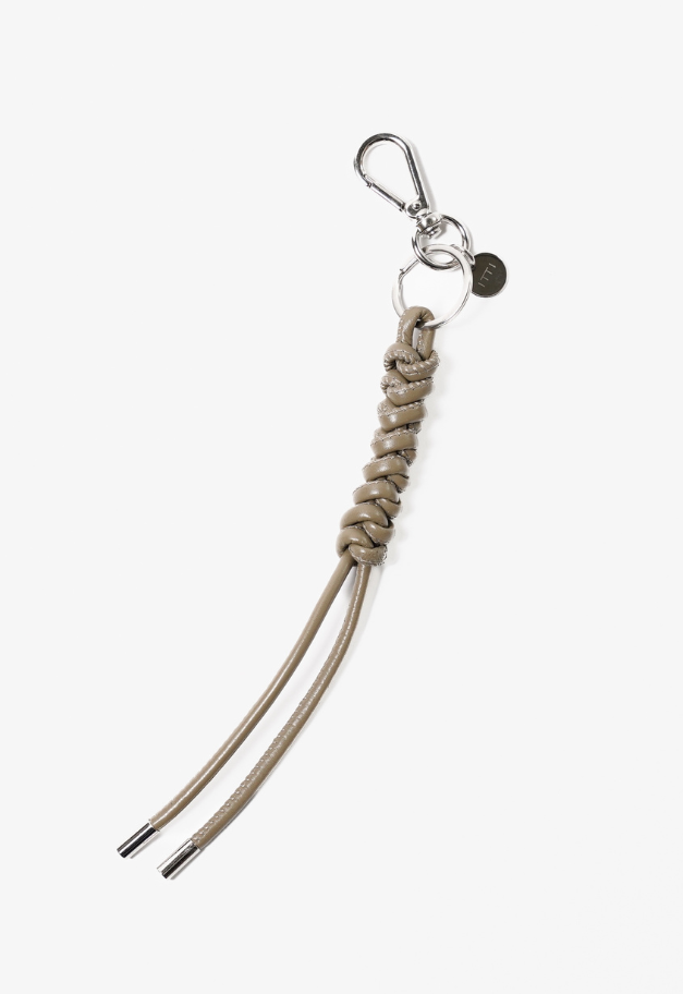 ITTI CRISTY SNAKE KNOT CHARM/STCOW【予約商品】