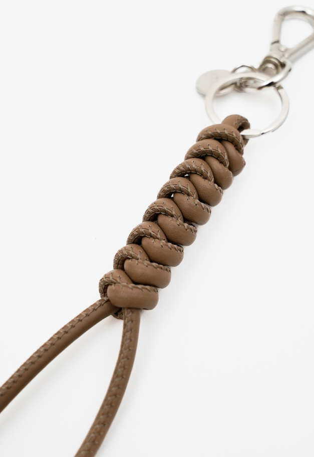 ITTI CRISTY SNAKE KNOT CHARM/STCOW【予約商品】