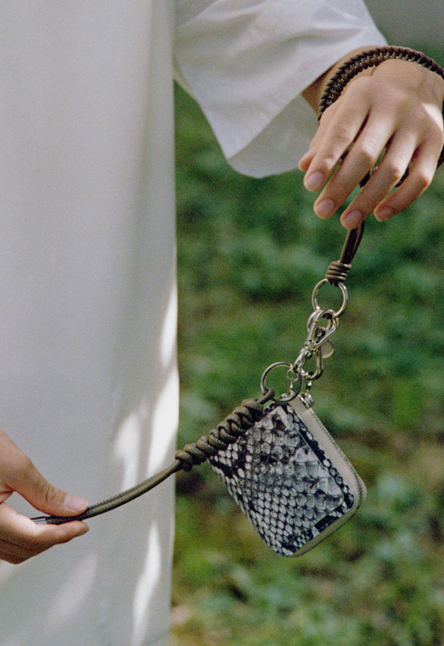 ITTI CRISTY KNOT WRIST CIRCLE CHARM / RAPTO JP