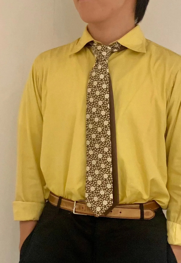 giraffe 小さな幸せを見つけて&チャーミングが、隠せない。｜リバーシブルフラワーソリッドタイ