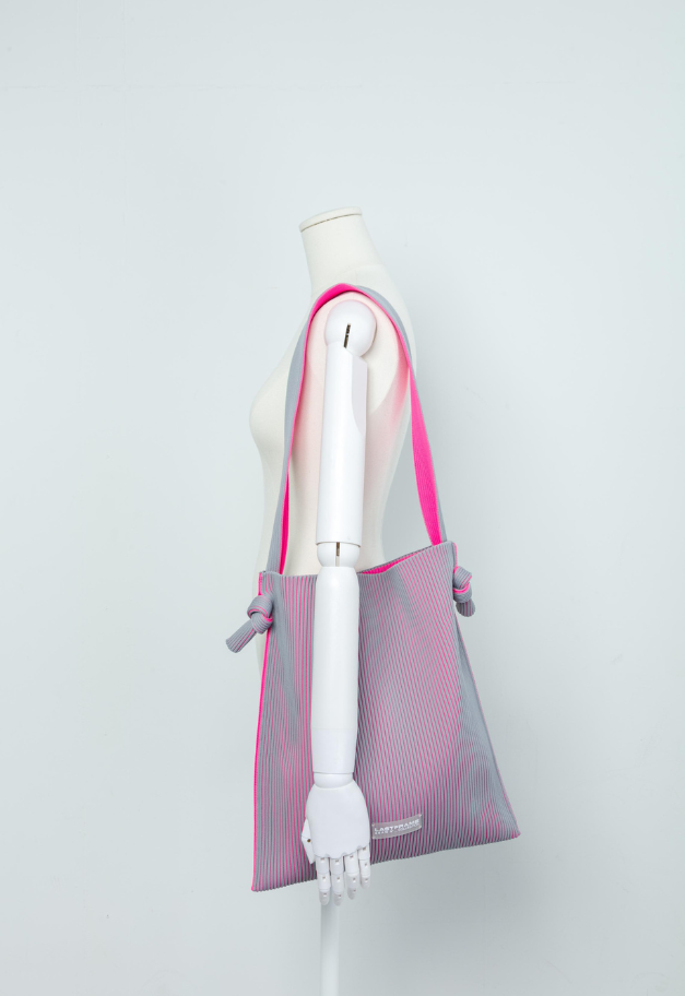 LASTFRAME KASANE REVERSIBLE MUSUBI TOTE