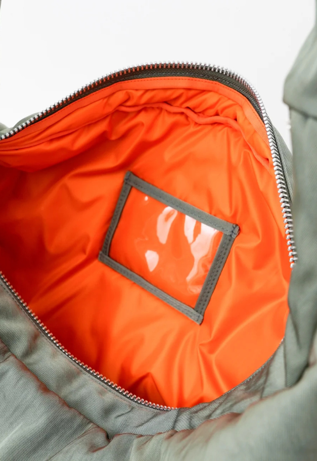 ITTI ANNIE PUFFER BIG MOON BAG/ACRYLIC CERATO BRIGHT【NEW MATERIAL/予約商品】