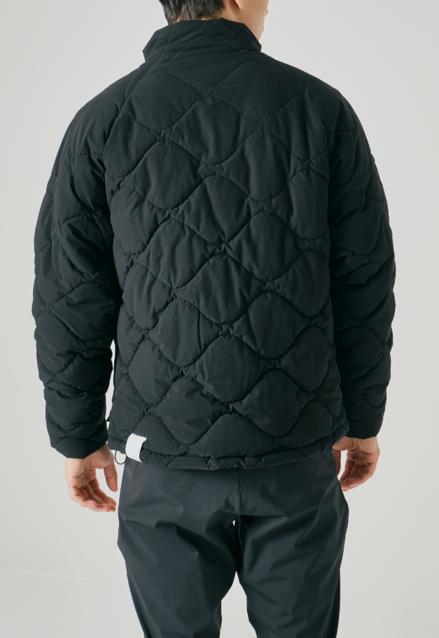 &MOSS 2WAY MATTE STRETCH QUILTED JACKET【BLACK/WHITE】