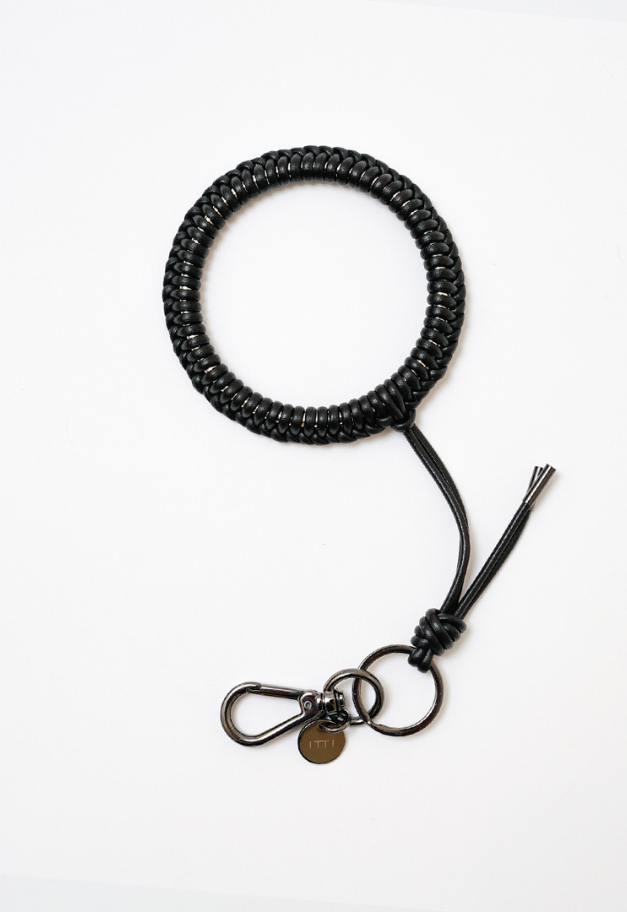 ITTI CRISTY KNOT WRIST CIRCLE CHARM / RAPTO JP