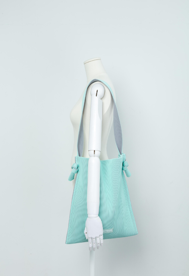 LASTFRAME KASANE REVERSIBLE MUSUBI TOTE