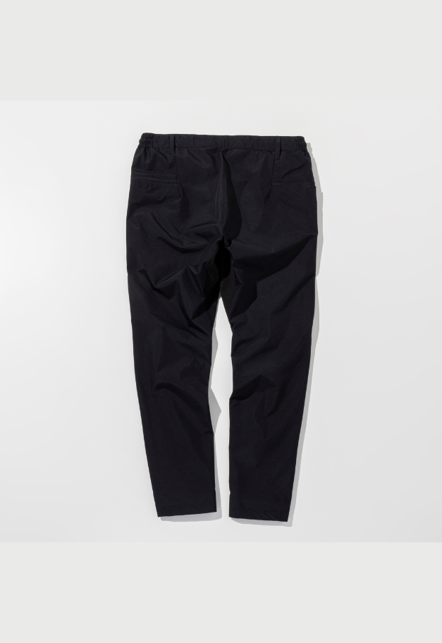 1PIU1UGUALE3 RELAX×+phenix SLACKS by GORE-TEX LABS